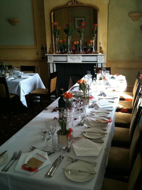 Berties Hotel Romsey Buitenkant foto